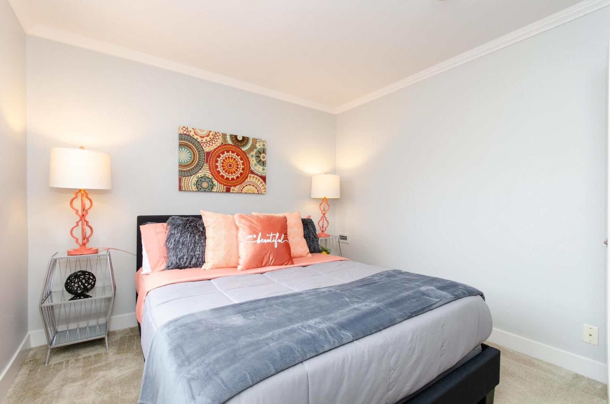 Relaxing 2br Steps Away From Hollywood Walk Of Fame * Los Angeles